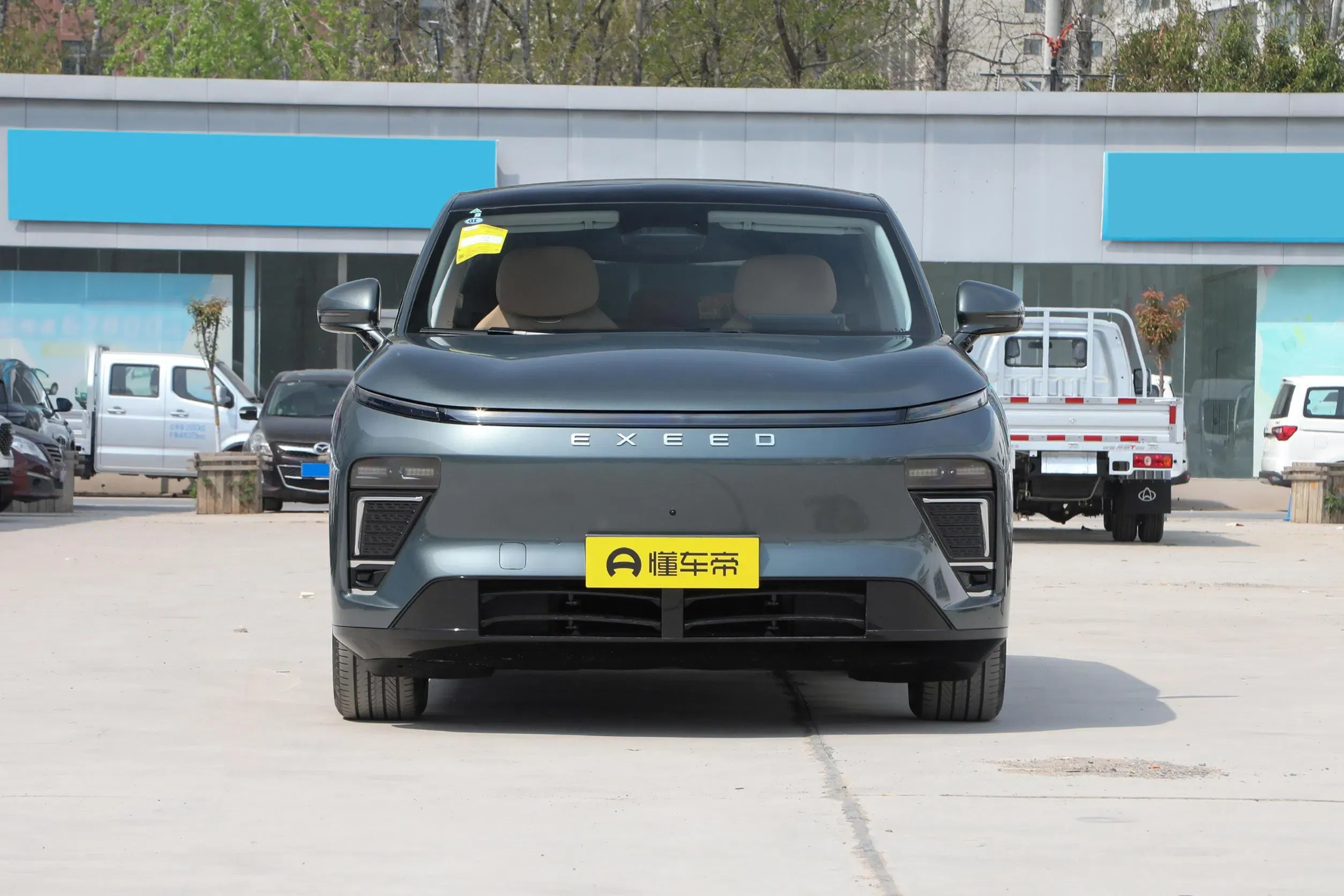 imgi_116_2024-Chery-Exeed-Sterra-Et-PRO-5-Doors-5-Seats-SUV-Used-Extended-Range-Car 2026 Exeed Sterra Et PRO 5 Doors 5 Seats SUV– Wholesale Price From China | Wholesale Cars From China - Image 1